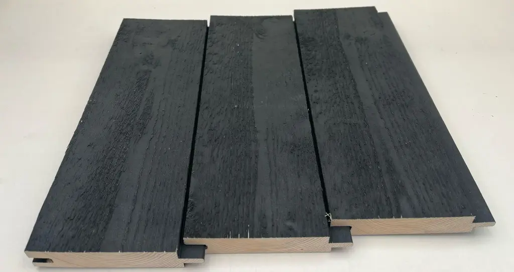 [HK001038] Zwedra™ gevelbekleding Malmö 22x120x4200mm (105mm werkend), zwart geïmpregneerd